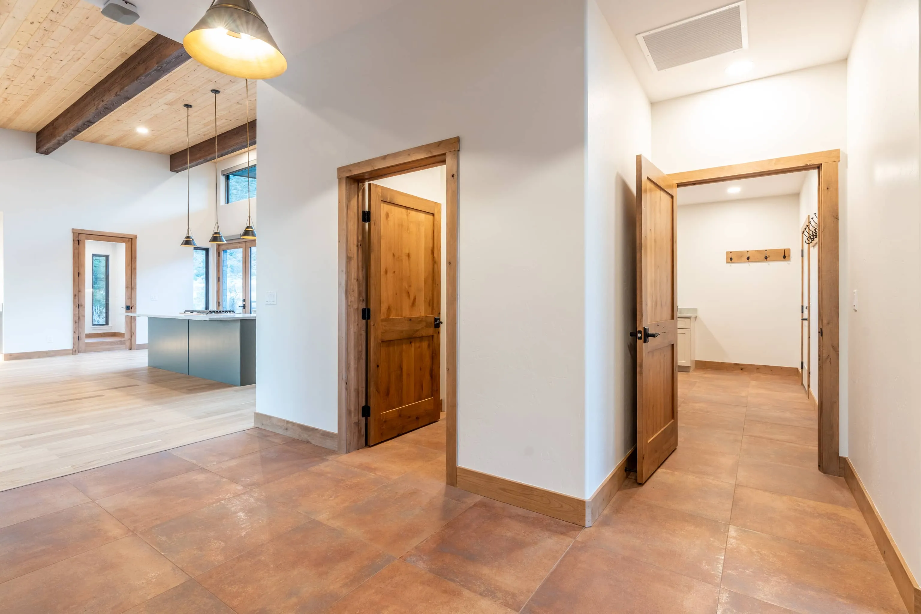 Monument Canyon | Total Floors